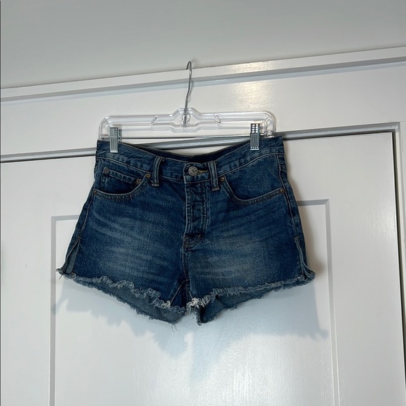 BDG Indigo mid rise breezy short Frayed Hem Jean Shorts button fly size 24. - Picture 2 of 12